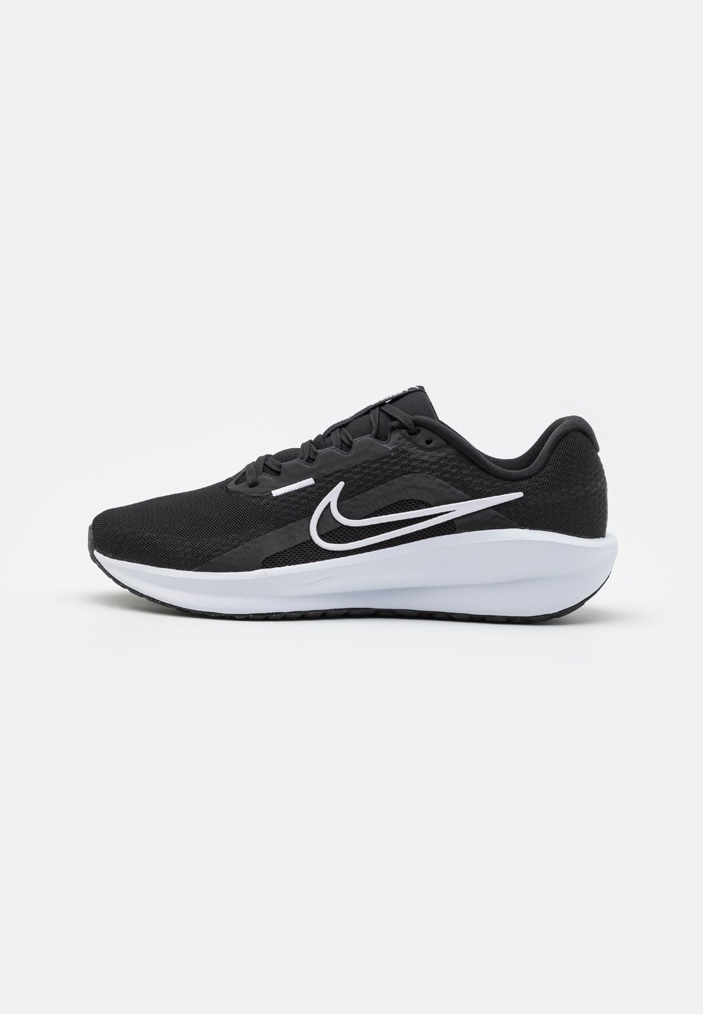 Кроссовки нейтрального цвета Downshifter 13 Nike, цвет black/white/dark smoke grey
