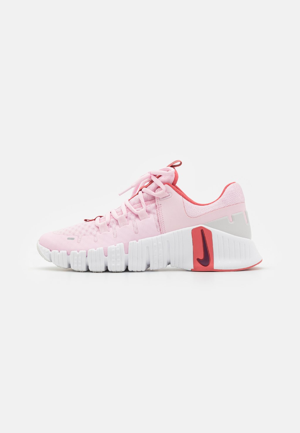 цена Кроссовки FREE METCON 5 Nike, цвет pink foam/dark team red/platinum tint