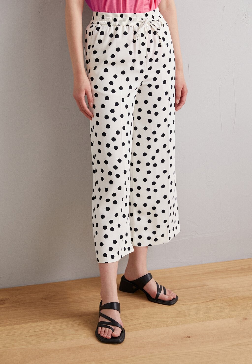 

Брюки TIE WAIST WIDE Marks & Spencer, цвет ivory mix