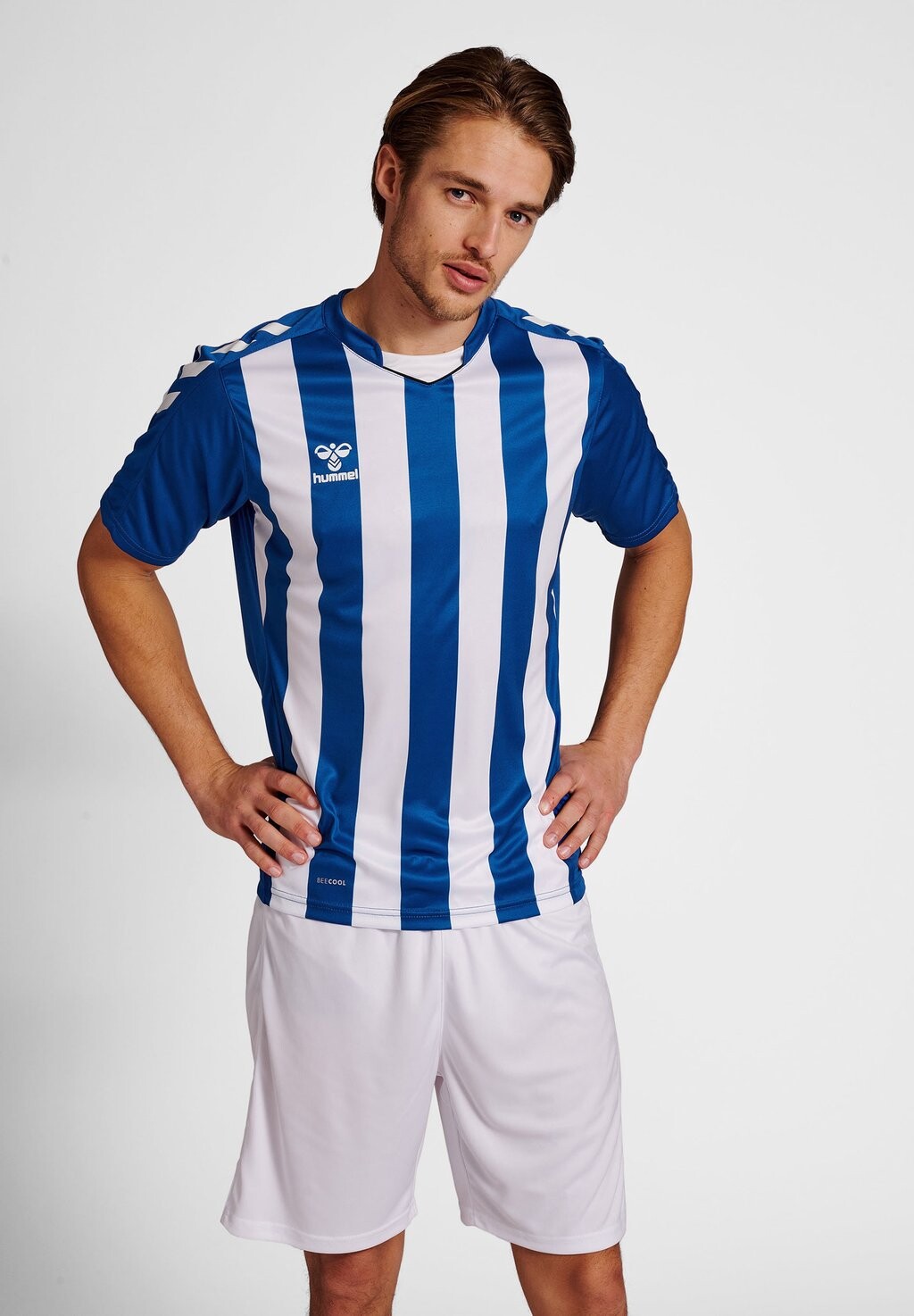 

Спортивная футболка Hummel, синий деним