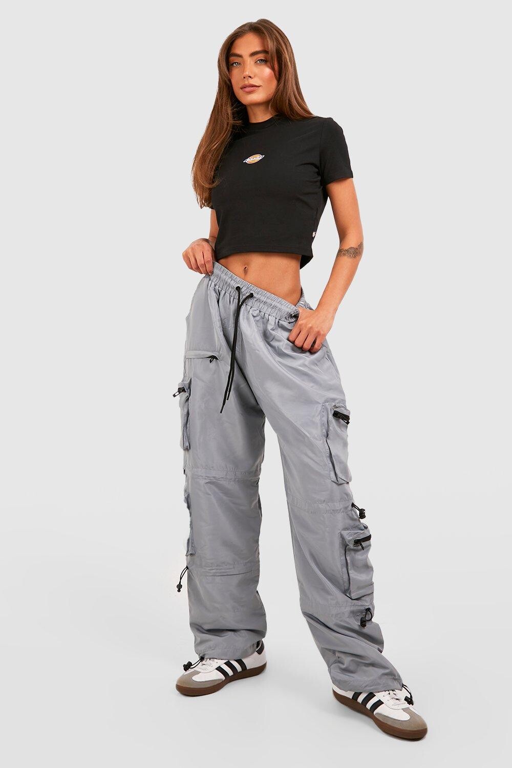 

Брюки-кармоны с карманами Boohoo, серый