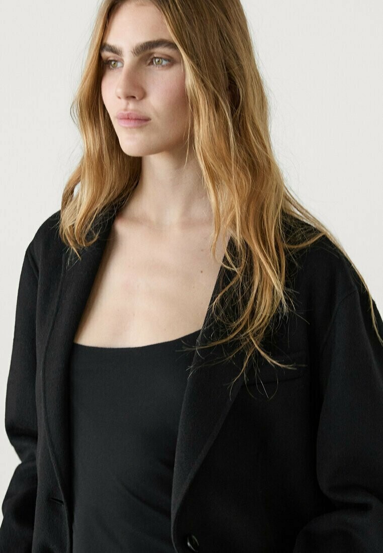 

Короткое пальто Massimo Dutti, черный