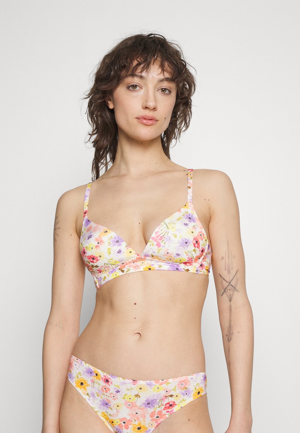

Верх бикини Esprit, фиолетовый