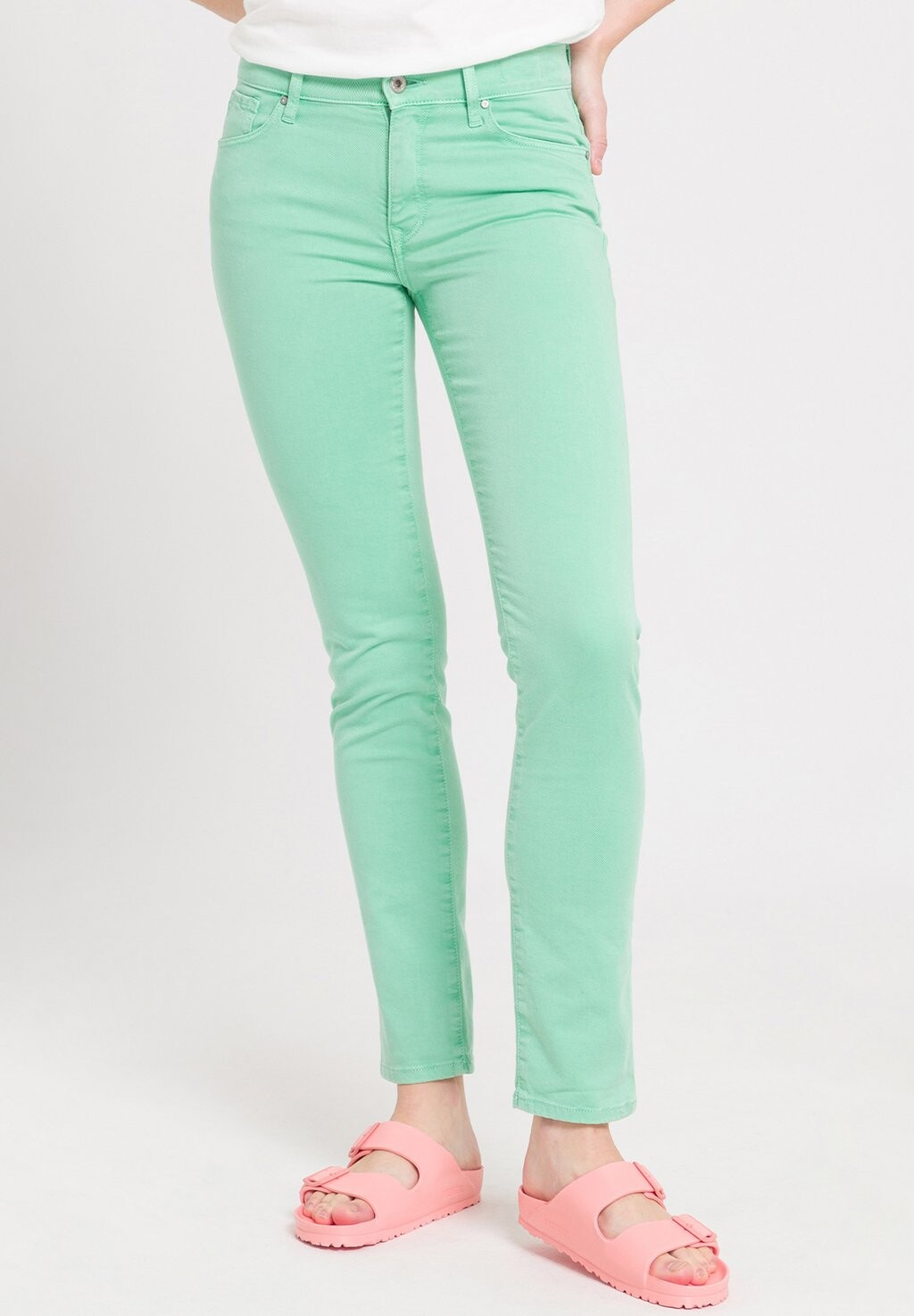 

Джинсы облегающего кроя Cross Jeans