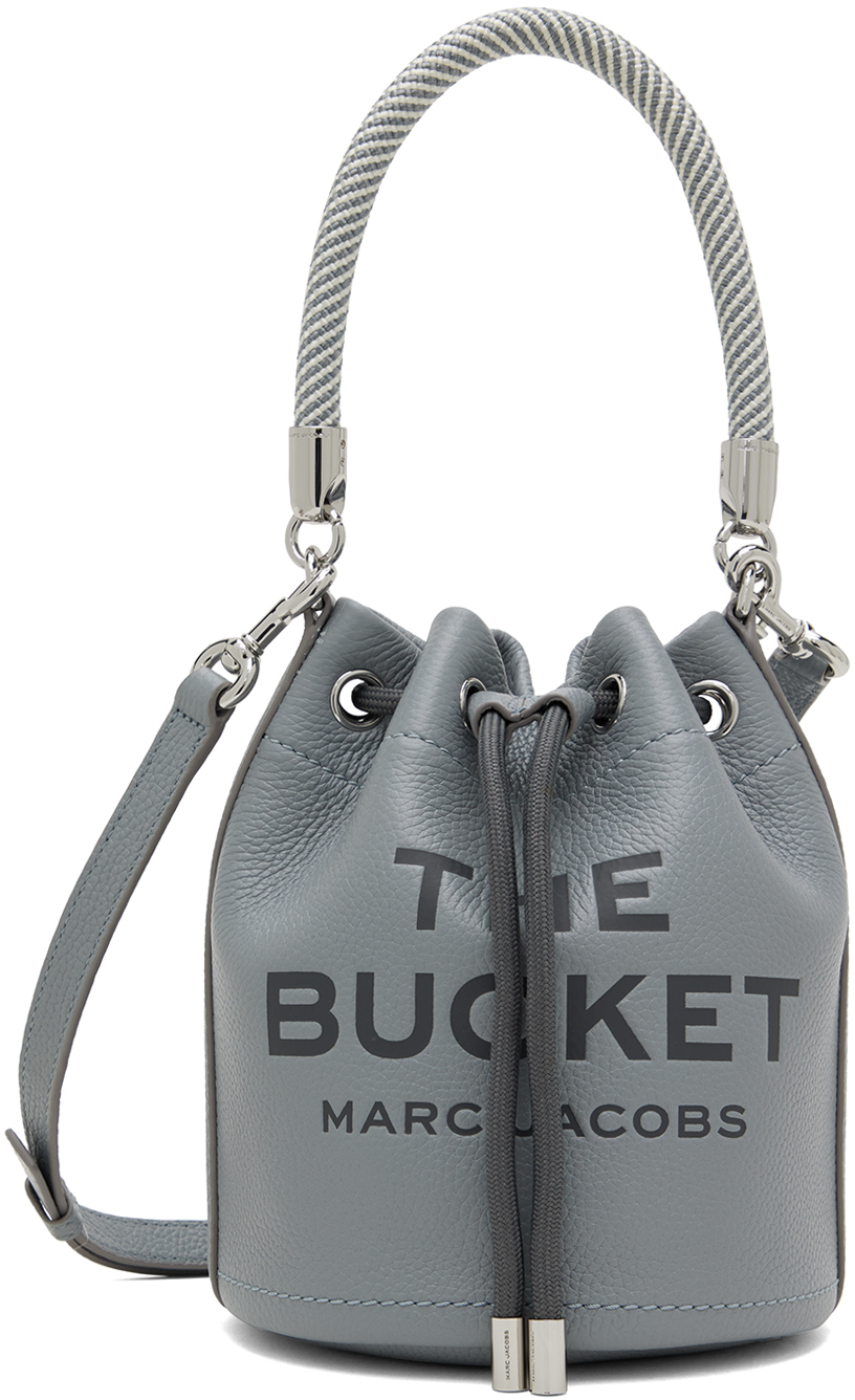 

Серая сумка The Leather Bucket Marc Jacobs