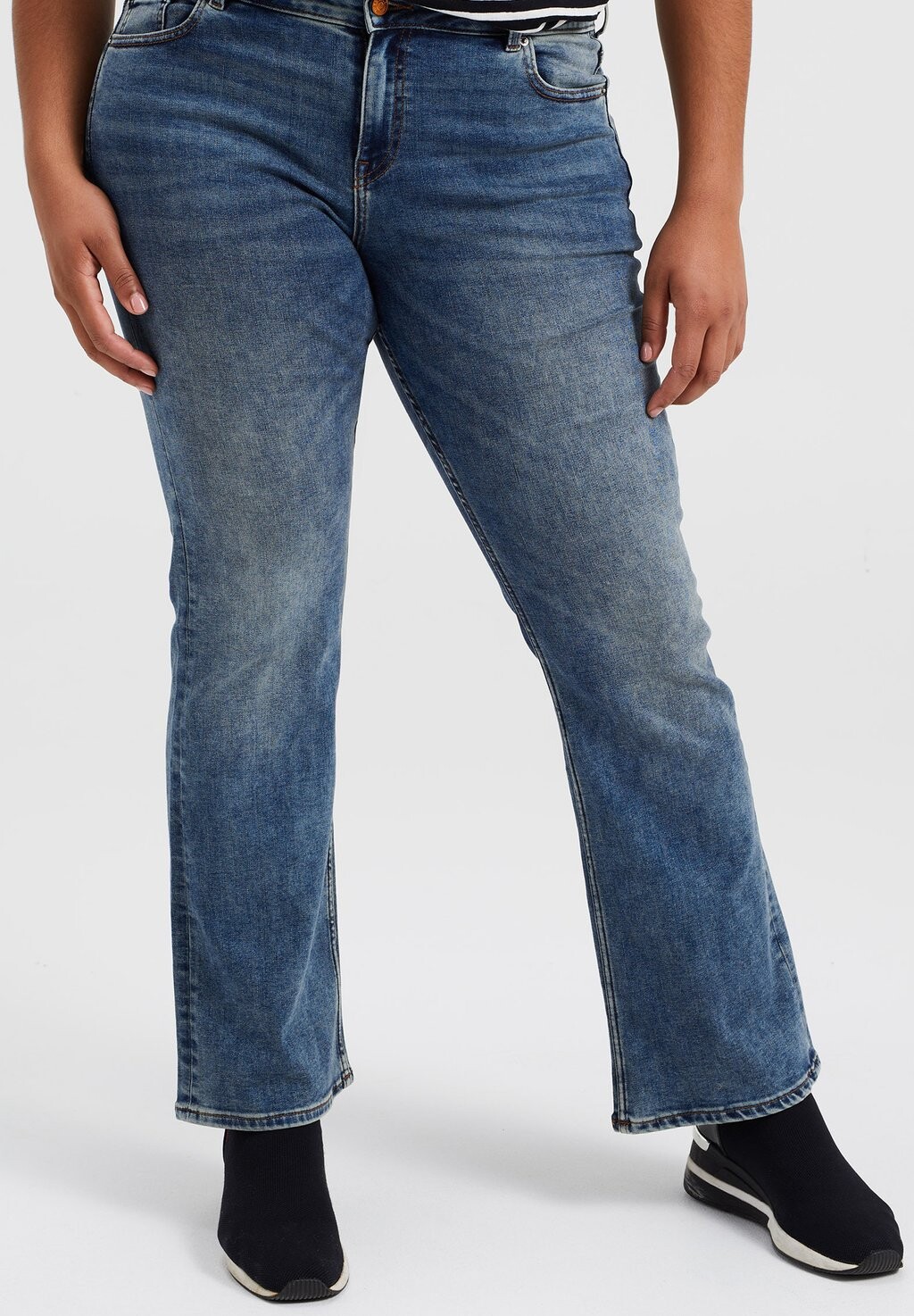 

Джинсы Bootcut WE Fashion