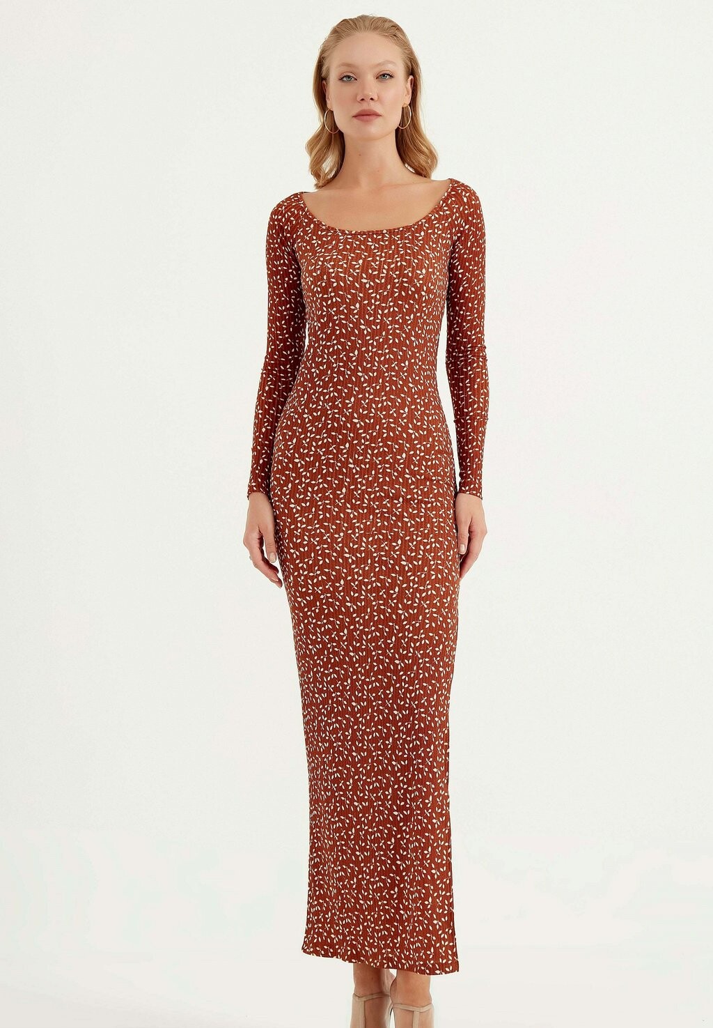 

Платье макси PATTERNED Herita, цвет dark brown