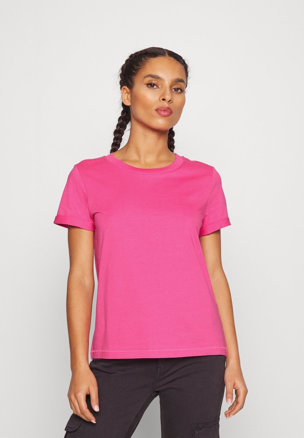 

Базовая футболка Vero Moda