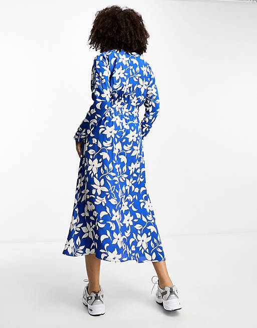 Синее платье с запахом и цветочным принтом Mango цена и фото