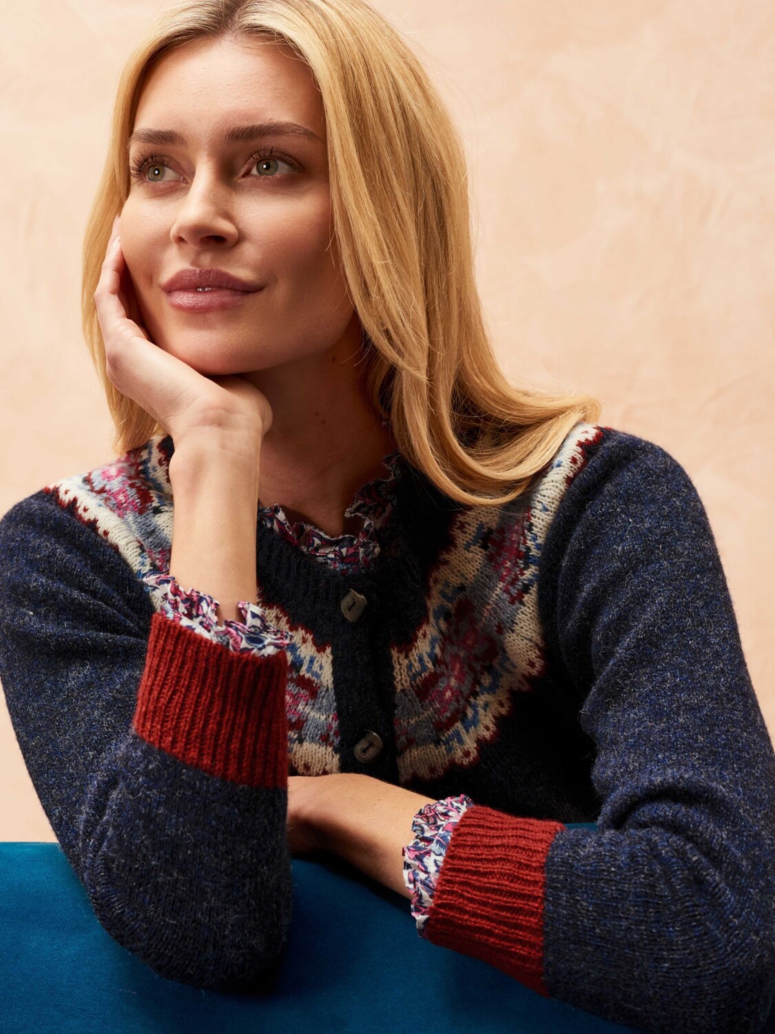 

Шерстяной кардиган с кокеткой Brora Fairisle, темно-синий