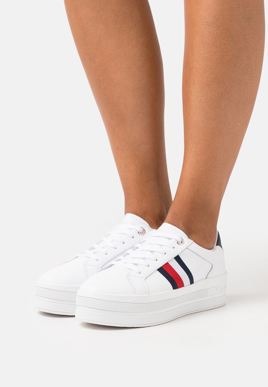 

Кроссовки Tommy Hilfiger, белый