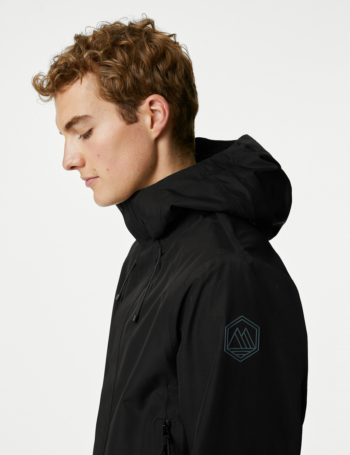

Водонепроницаемый анорак с капюшоном Marks & Spencer, черный
