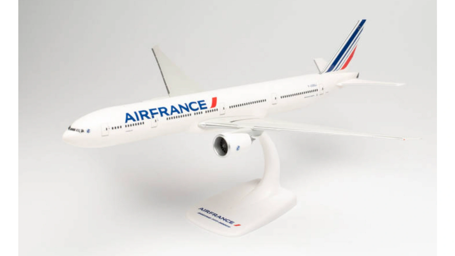 

Snap-fit air france boeing 777-300er 2021 ливровка – f-gsqj страсбург Herpa