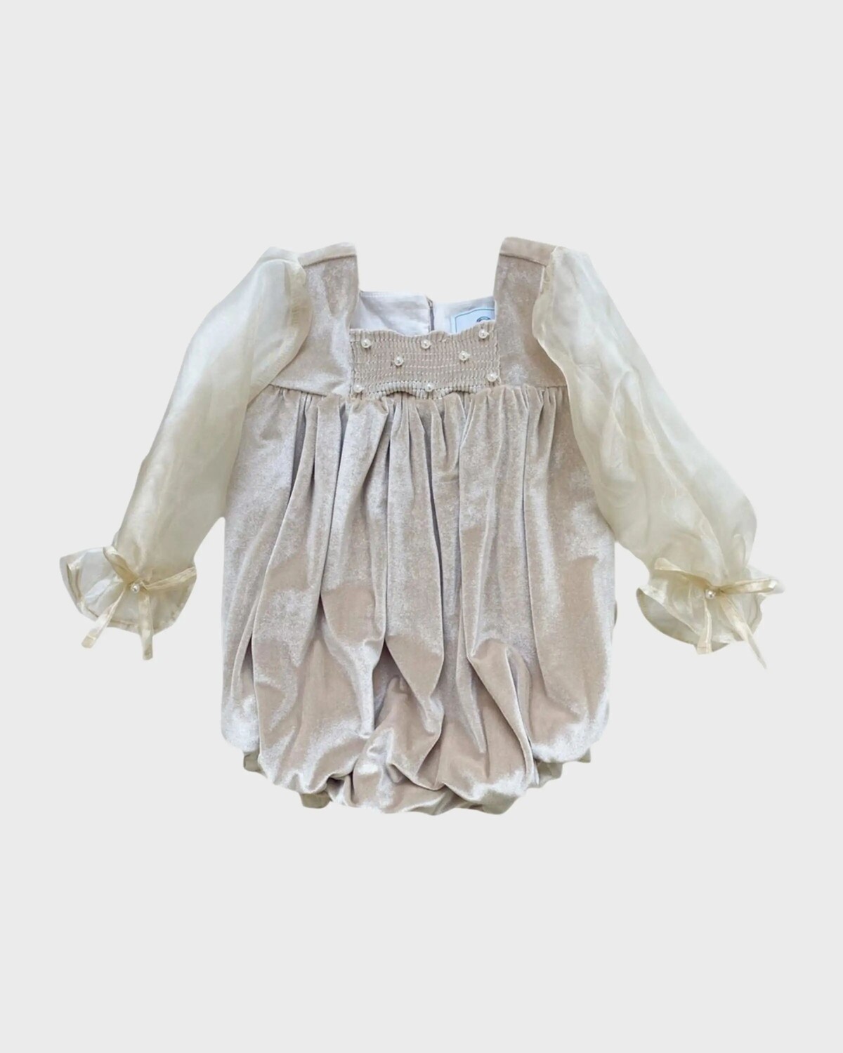

Велюровый комбинезон Helena для девочек, размер 3M-4 Petite Maison Kids, цвет Beige