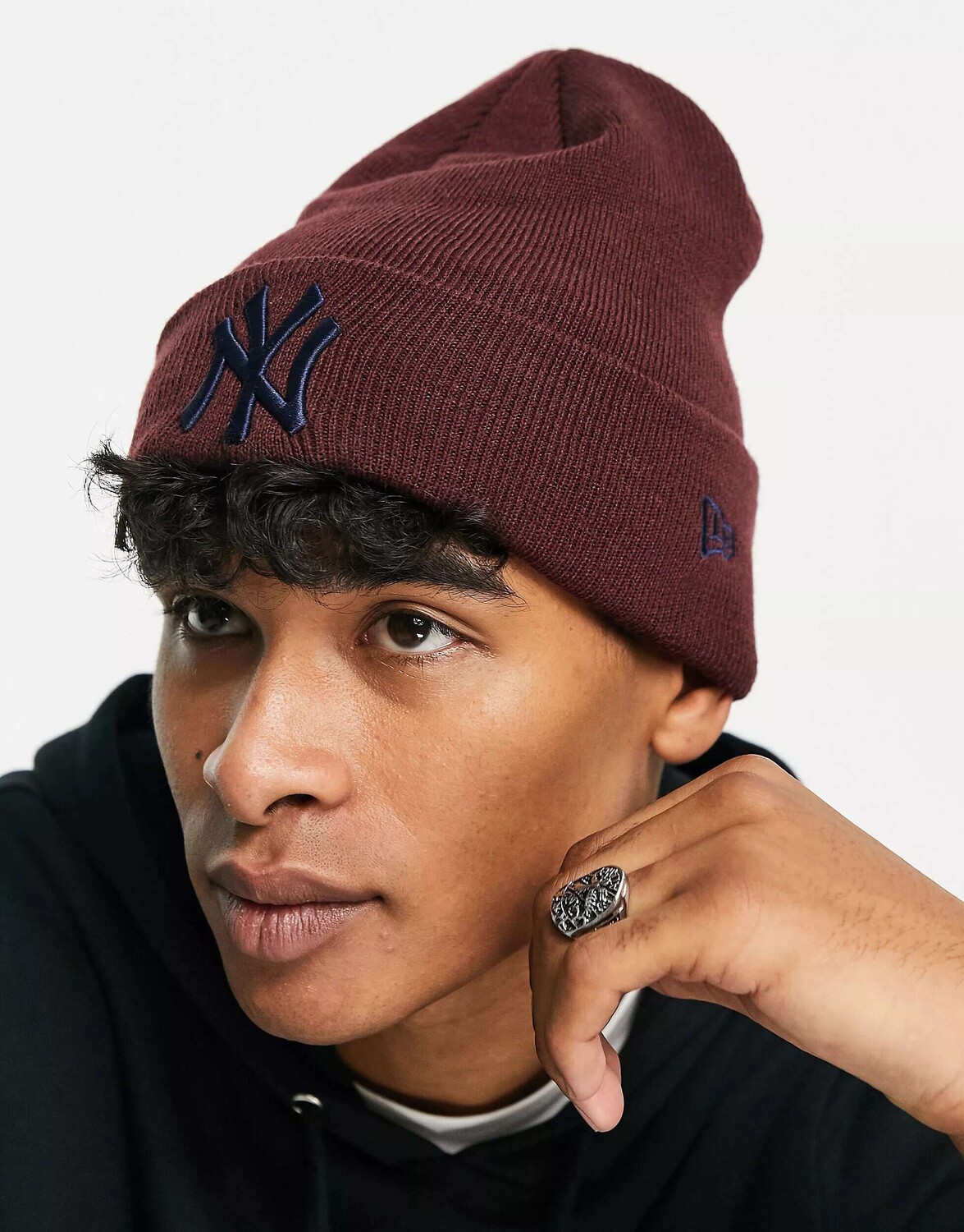 

Бордовая шапка-бини New Era New York Yankees