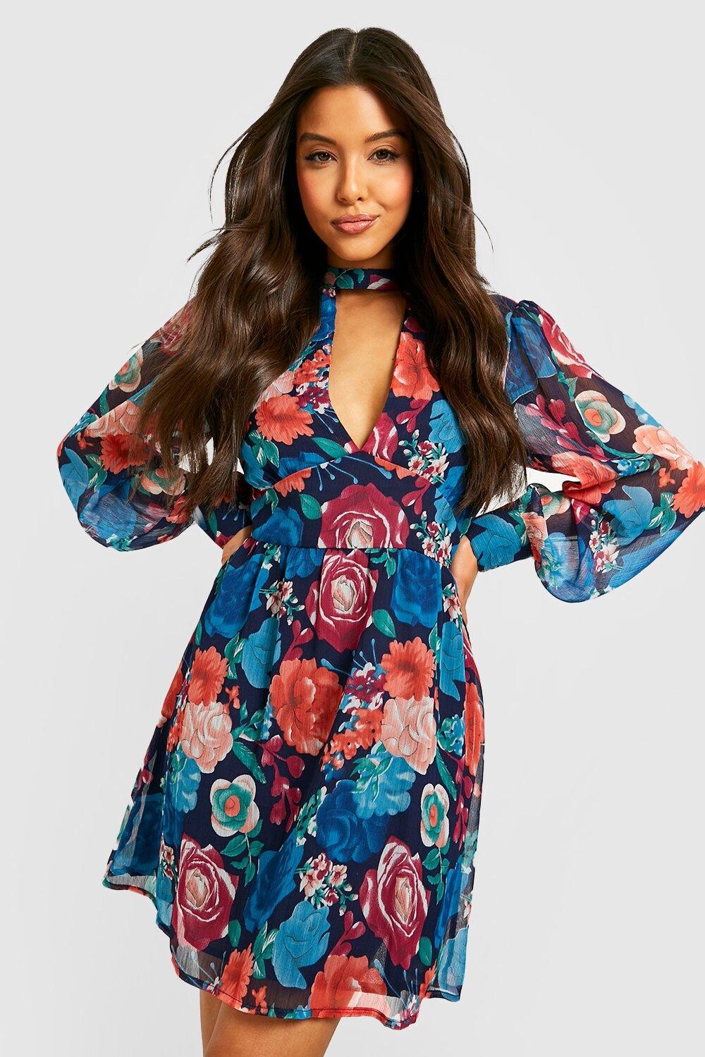 

Шифоновое платье с принтом Boohoo, синий
