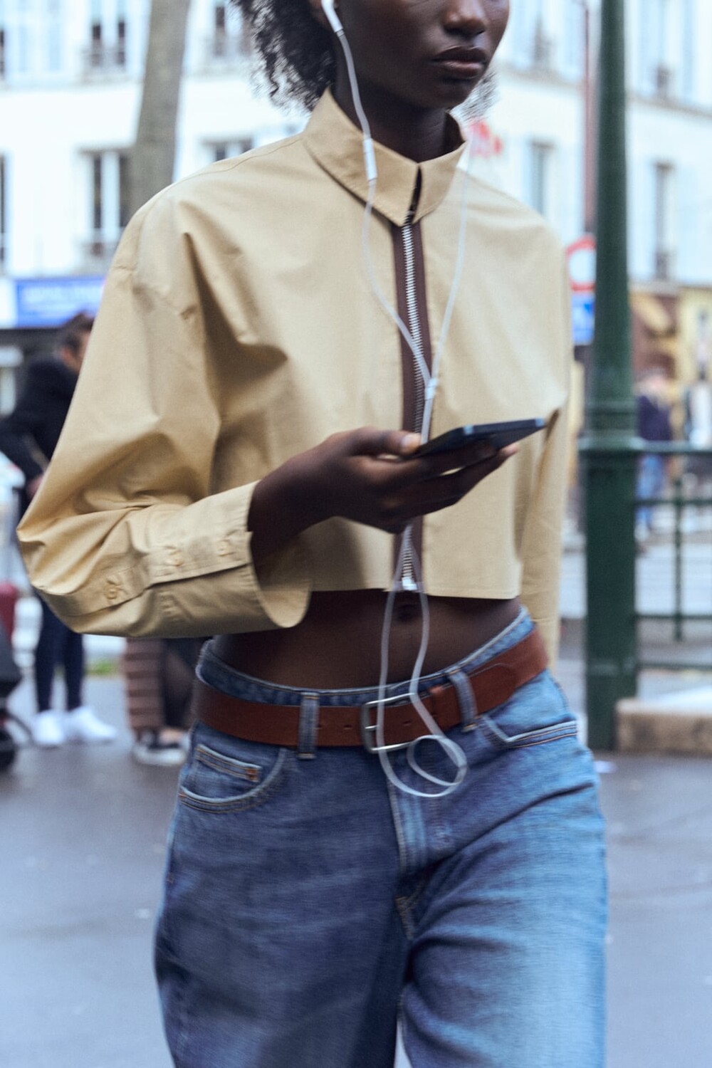 

Укороченная рубашка из поплина на молнии ZARA, песок