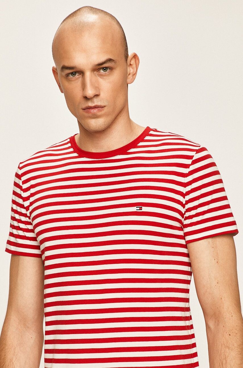 

Футболка Томми Хилфигера Tommy Hilfiger, красный