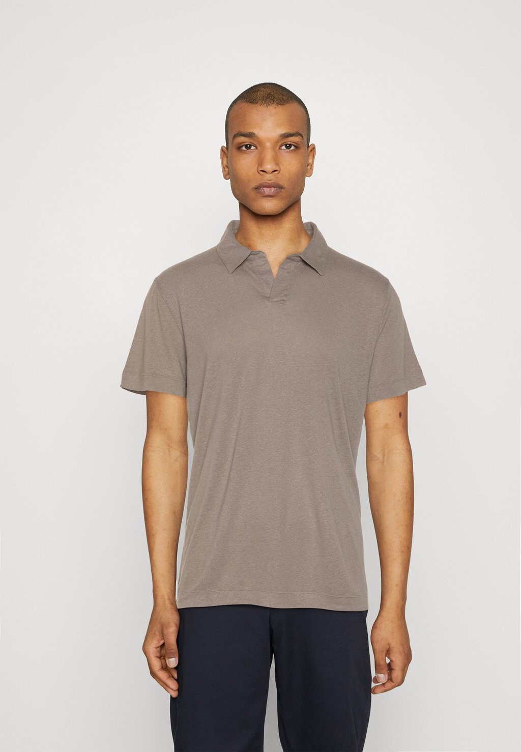 

Рубашки-поло Colors Abercrombie & Fitch, цвет moonrock