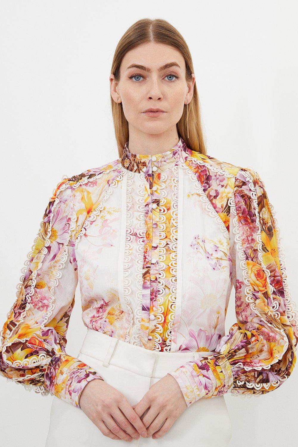 Тканая блузка с высоким воротником и цветочным принтом Karen Millen, мультиколор женская блузка из вискозы с цветочным воротником