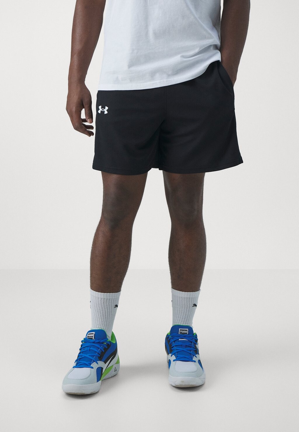 

Спортивные шорты Baseline Short Under Armour, цвет black/white