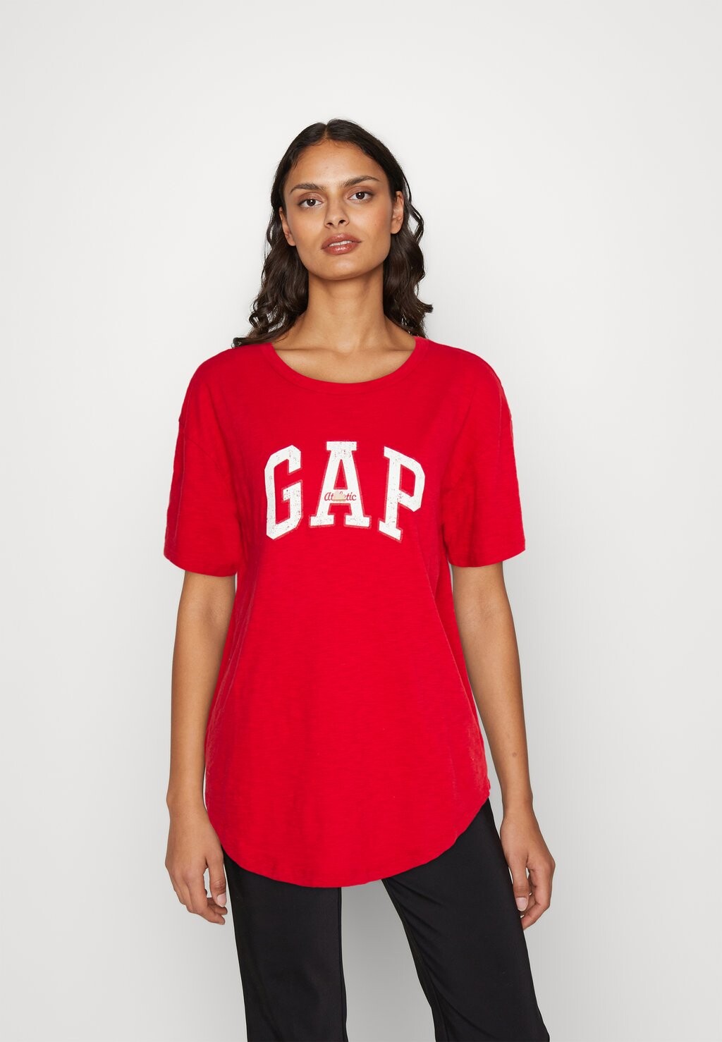 

Футболка с принтом GAP