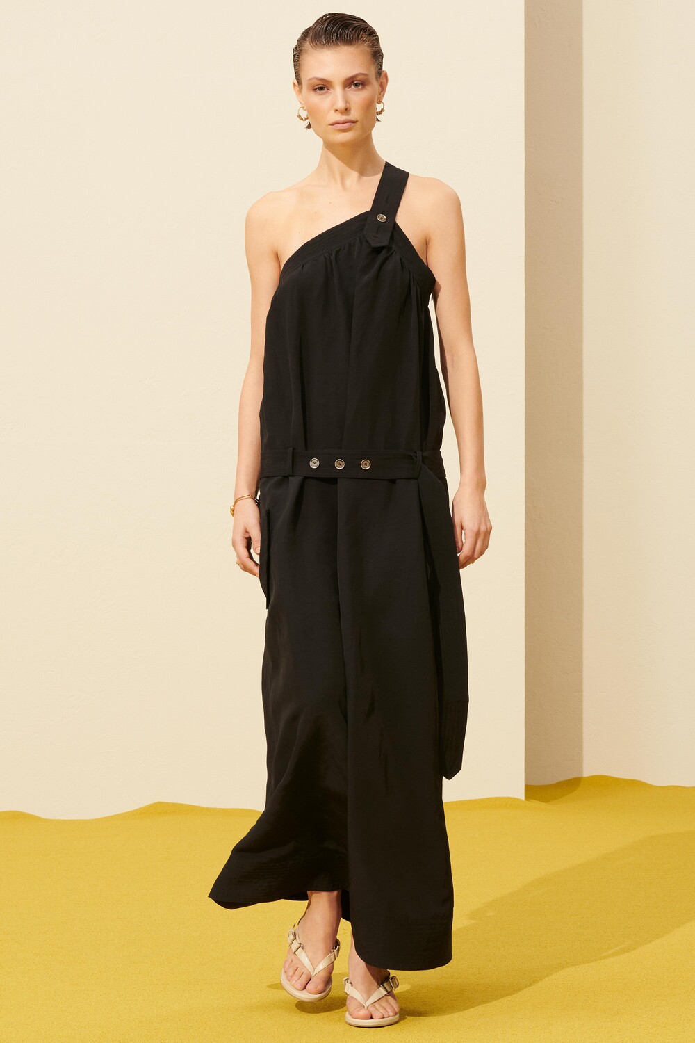 

Длинное платье из смеси вискозы и 28% льна ZARA, черный