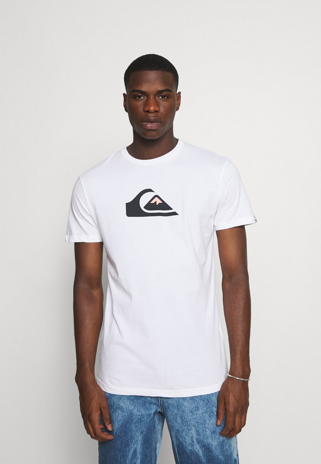 

Футболка с принтом Quiksilver, белый