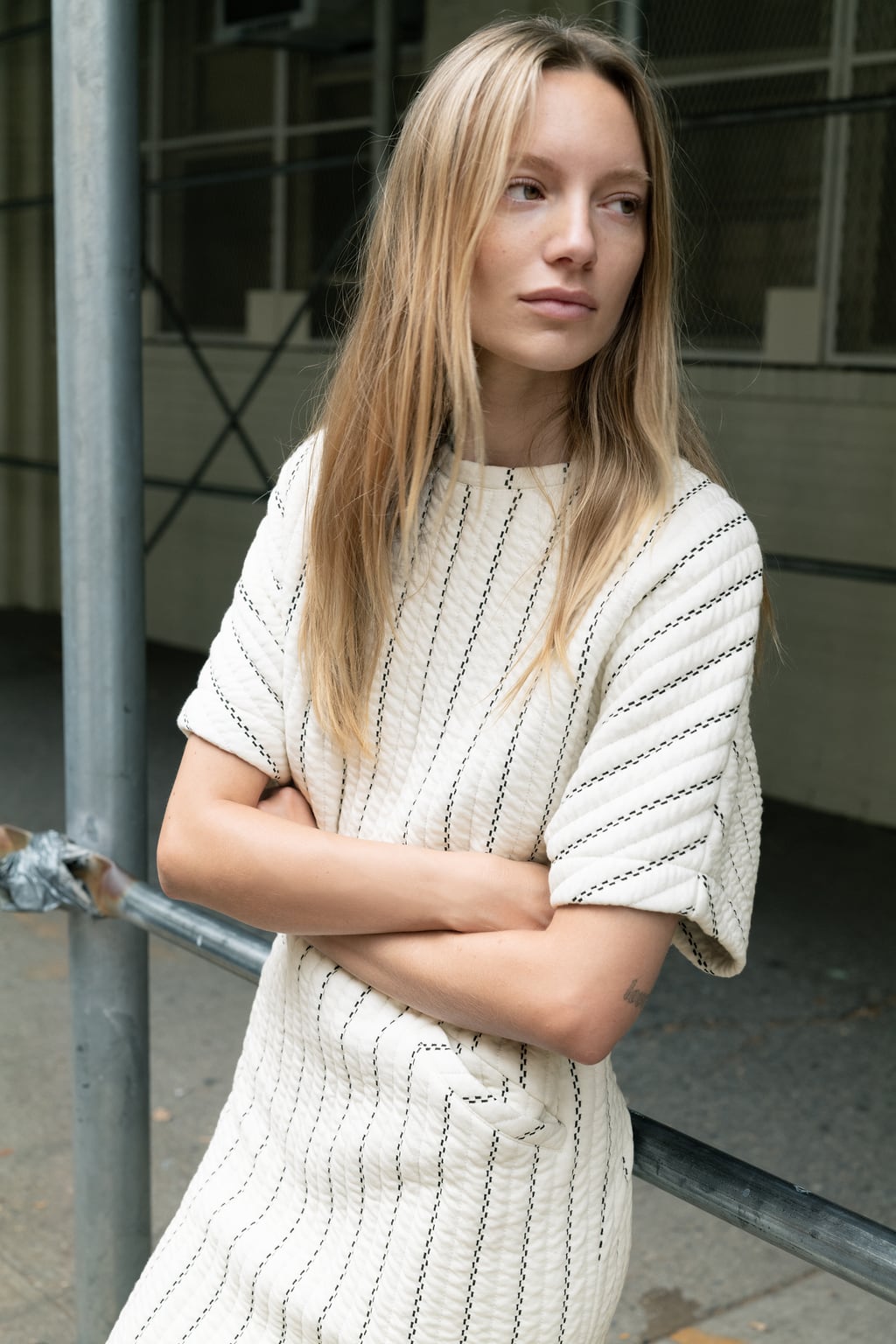 

Полосатое стеганое платье оверсайз ZARA