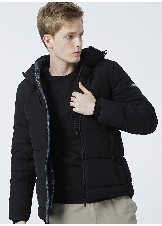 

Черное мужское пальто Aeropostale, Черный