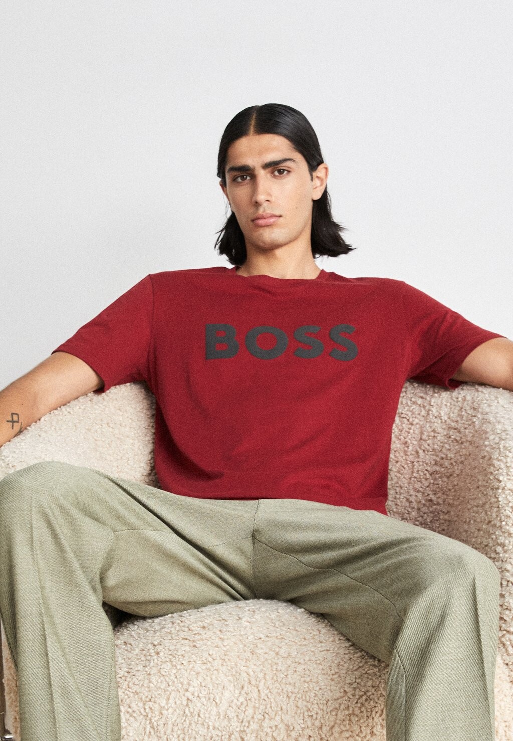 

Футболка с принтом BOSS, красный