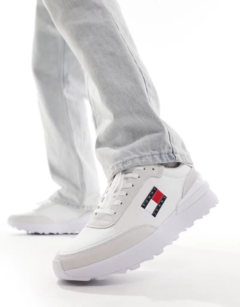 

Белые кроссовки Tommy Jeans