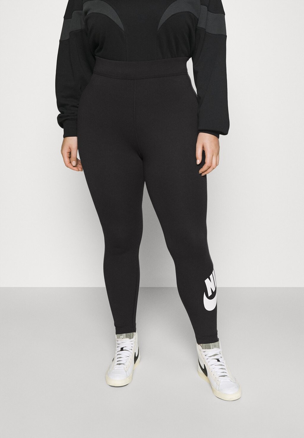 

Леггинсы Nike, черно-белый