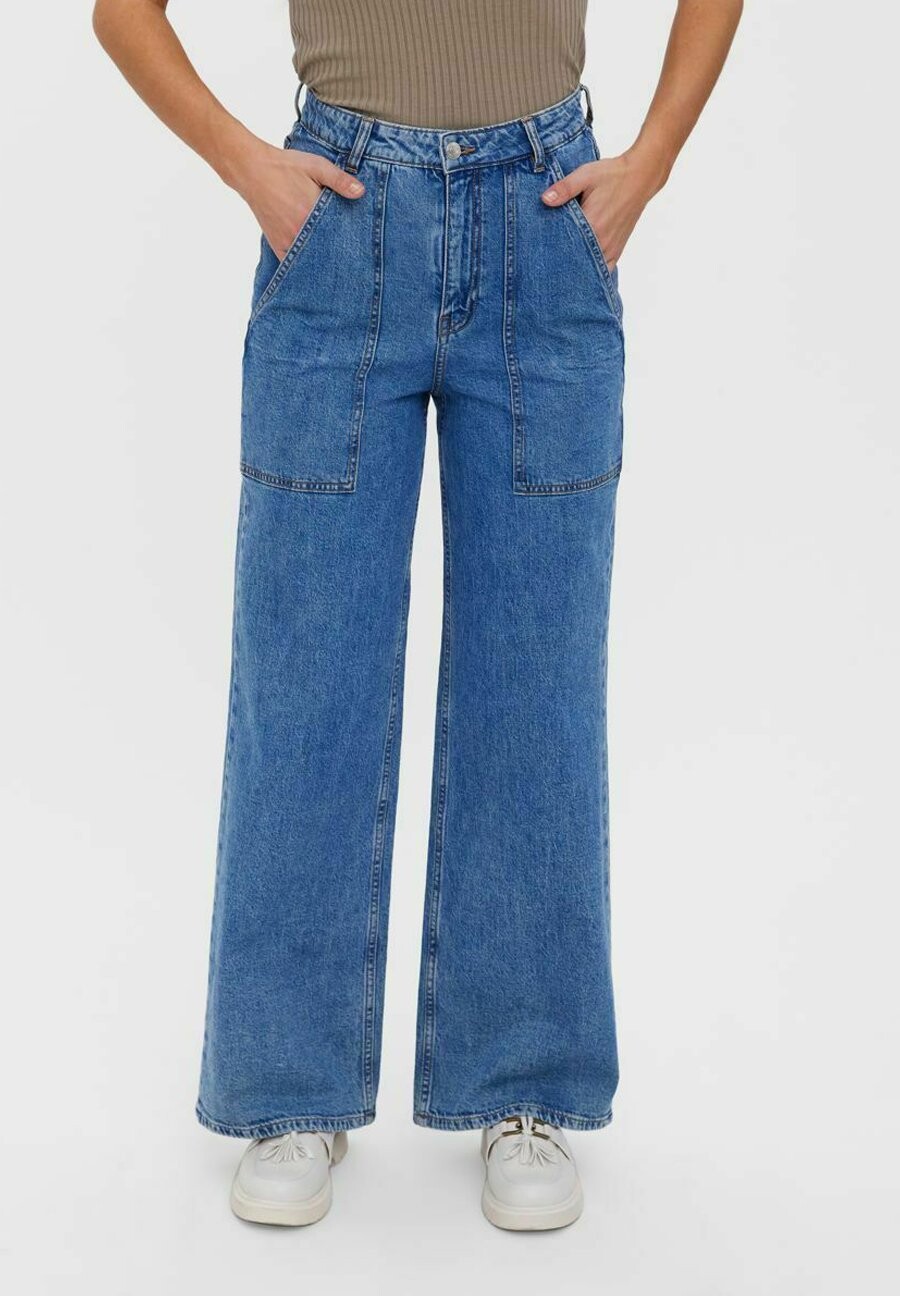 

Расклешенные джинсы Vero Moda