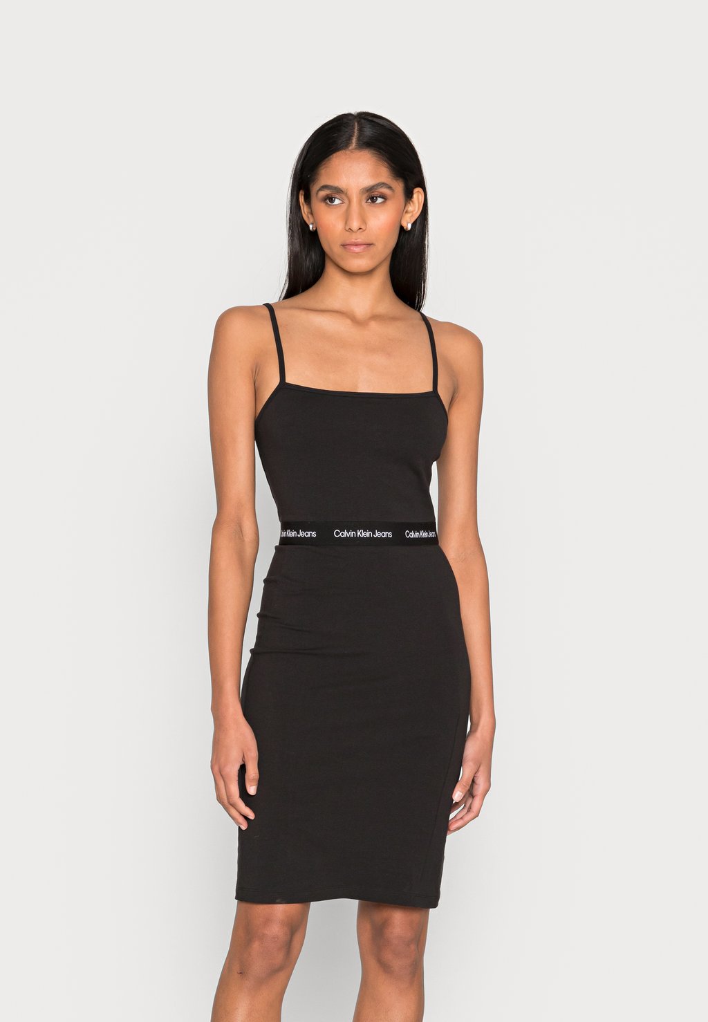Платье из джерси Logo Tape Strappy Dress Calvin Klein Jeans, черный платье из джерси logo elastic dress calvin klein jeans plus цвет black