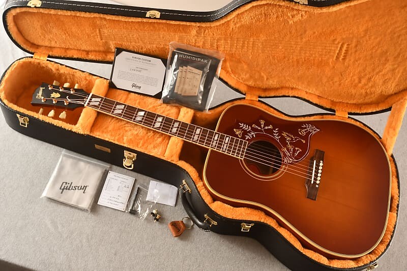 

Акустическая гитара Gibson Custom Shop 1960 Hummingbird Heritage Cherry Sunburst VOS Finish - NEW 2023