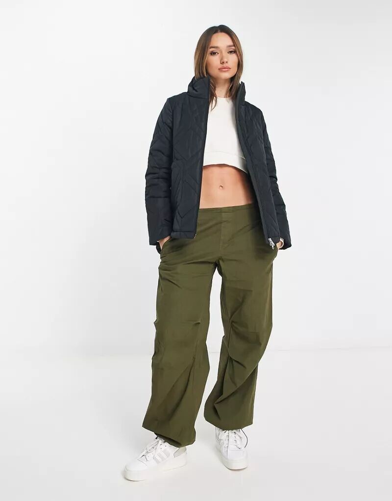 

Черная стеганая куртка Barbour Elin