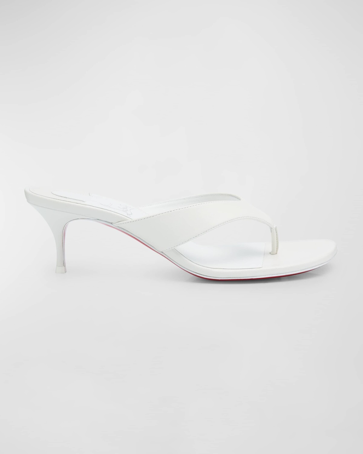 

Кожаные шлепанцы с красной подошвой и ремешками Christian Louboutin, цвет Bianco