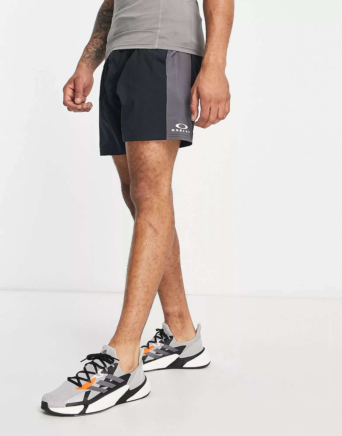 

Черные шорты для плавания 10 дюймов Oakley Somerset