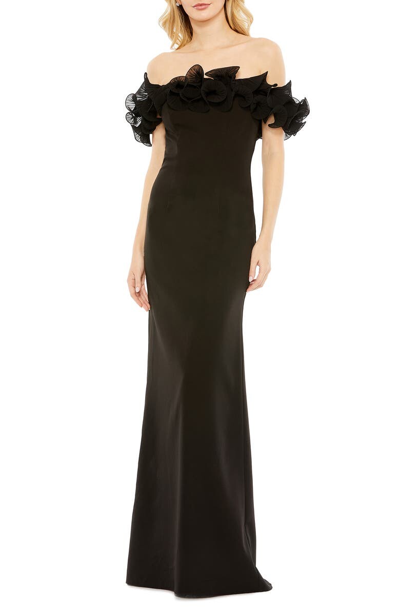 

Платье-футляр с открытыми плечами и оборками IEENA FOR MAC DUGGAL, черный