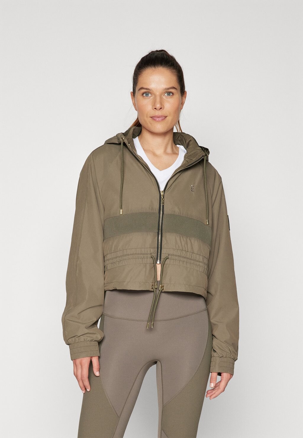 

Куртка тренировочная CROPPED JACKET P.E Nation, цвет khaki