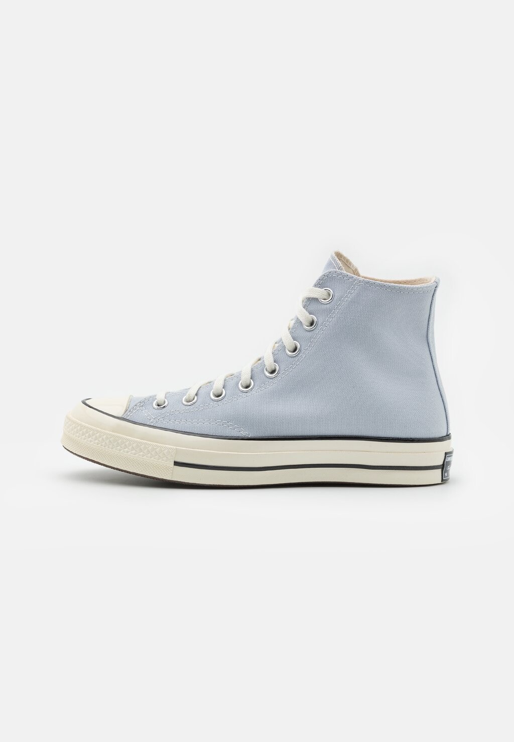 

Высокие кеды Converse
