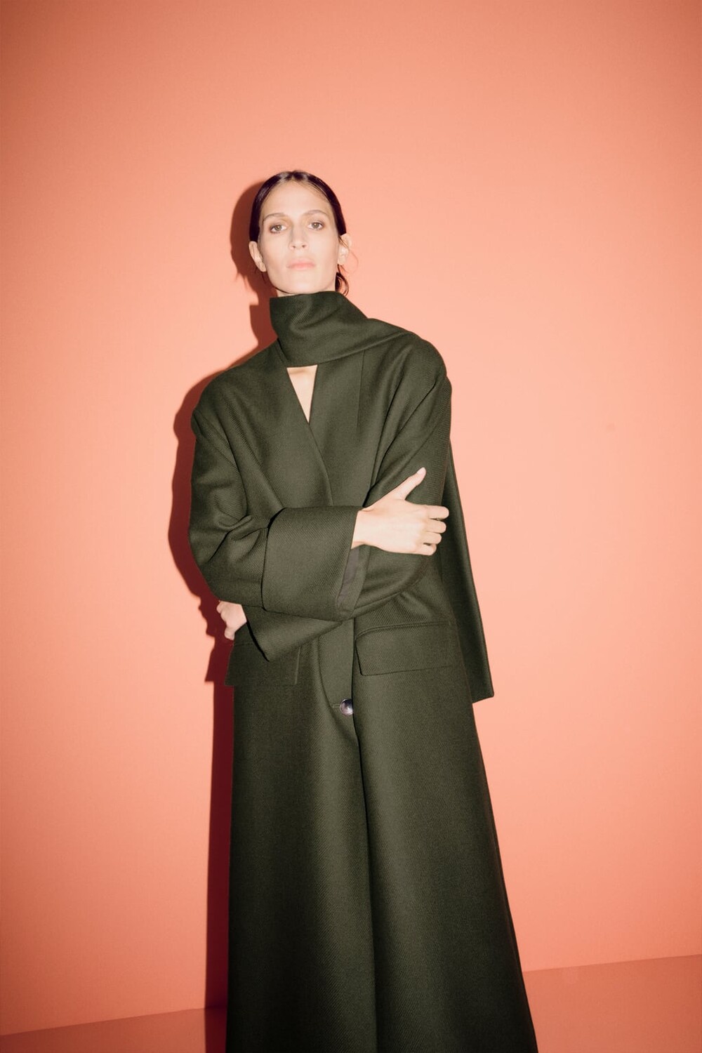 

Минималистское пальто-шарф ZARA, хаки