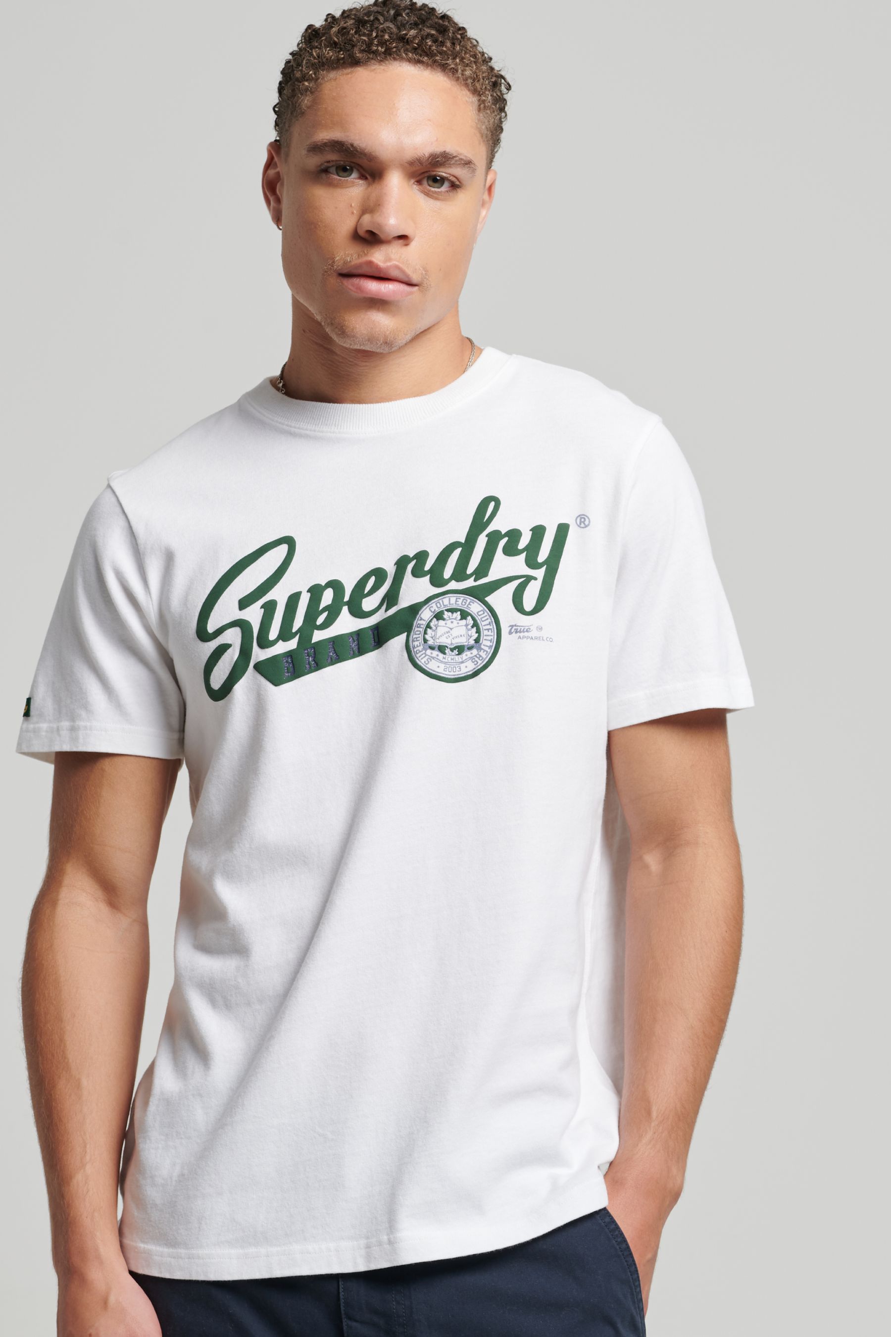 

Винтажная футболка College с надписью Superdry, белый