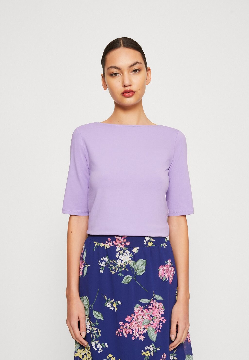 

Базовая футболка Vero Moda, фиолетовый