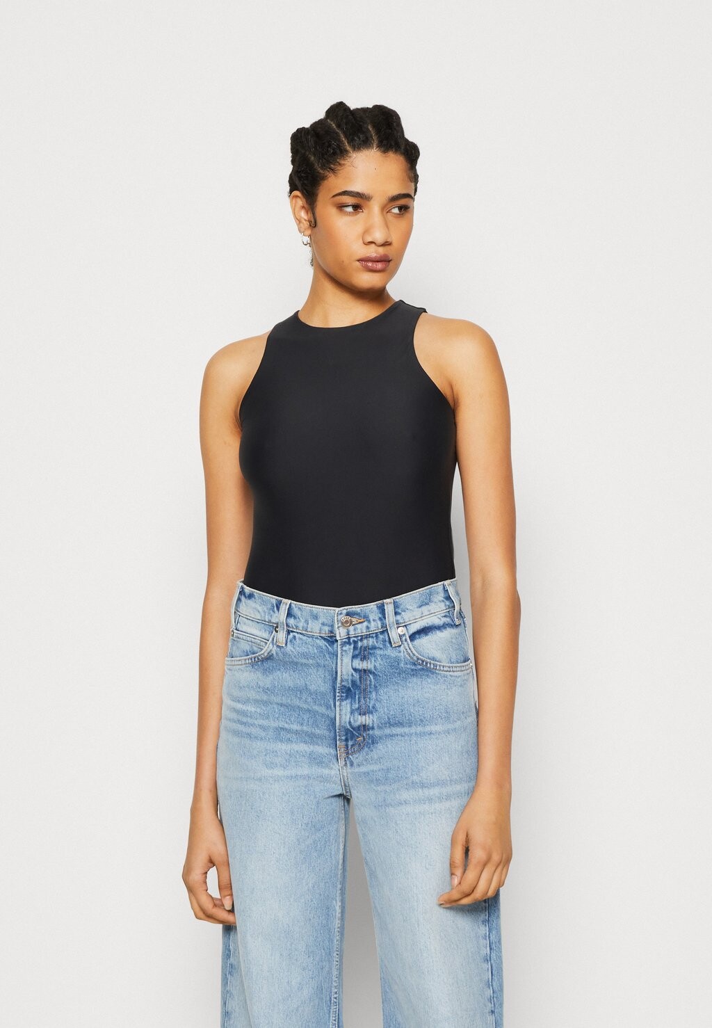 

Топ Abercrombie & Fitch