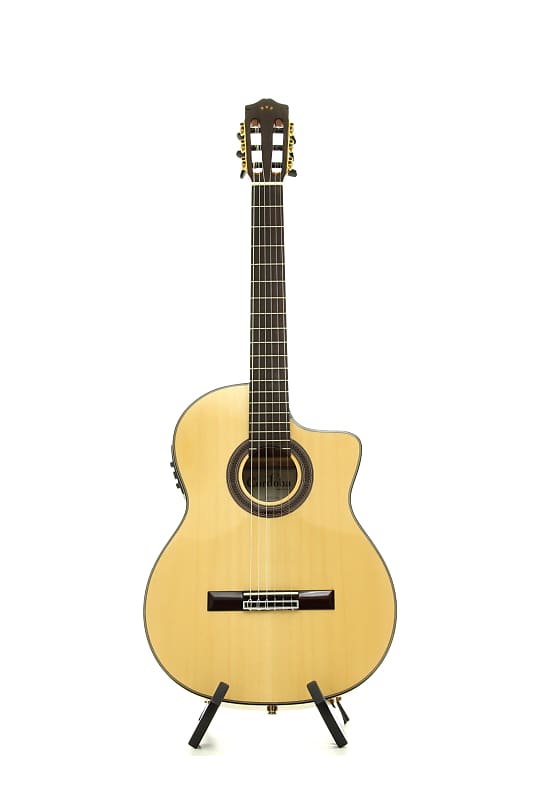 Акустическая гитара Cordoba GK Studio Acoustic / Electric Nylon String Guitar