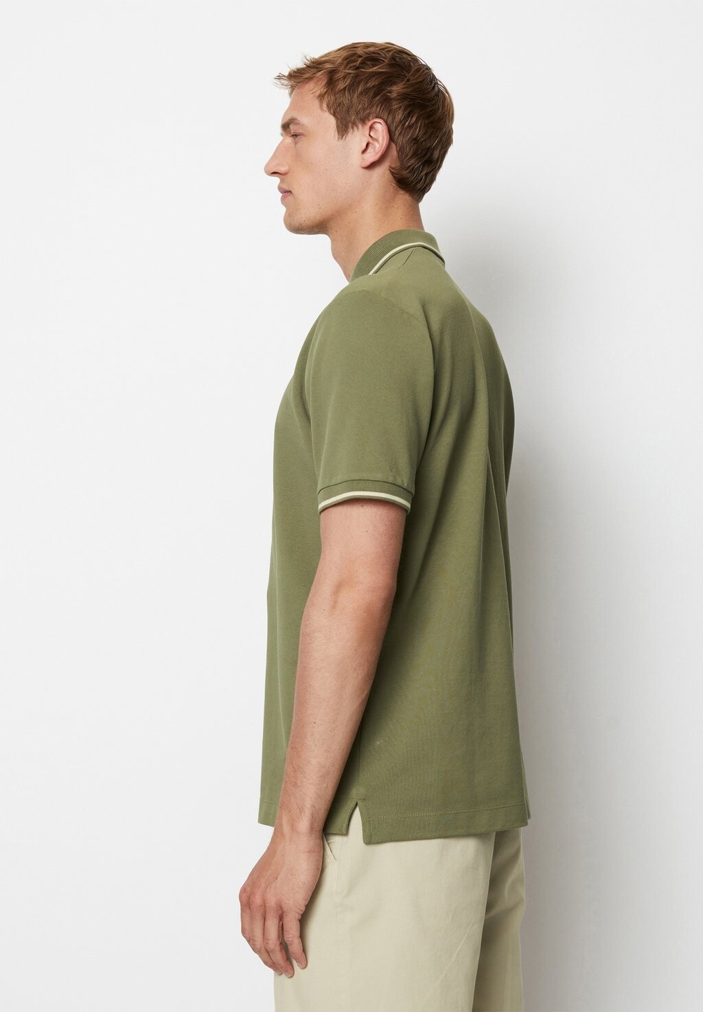 

Рубашка поло SHORT SLEEVE SLITS AT SIDE EMBROIDERY ON CHEST Marc O'Polo, оливковый