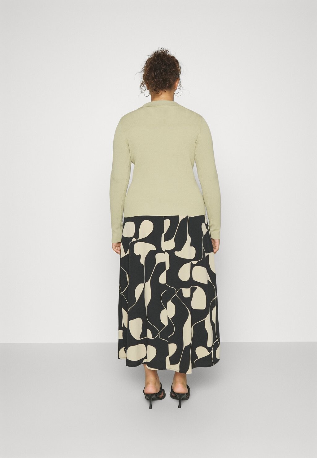 

Топ Vero Moda Curve VMLYDIA MAXI SKIRT, цвет black/lina