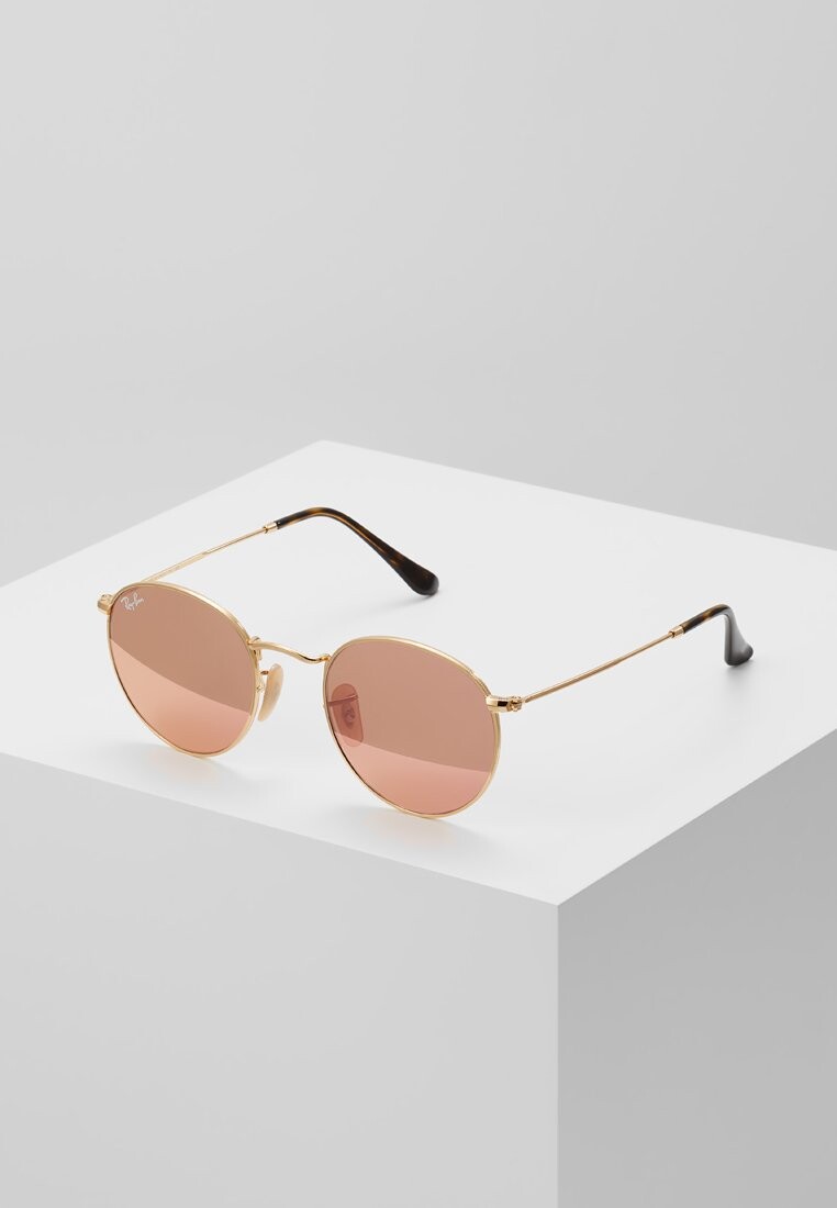 

Солнцезащитные очки Ray-Ban